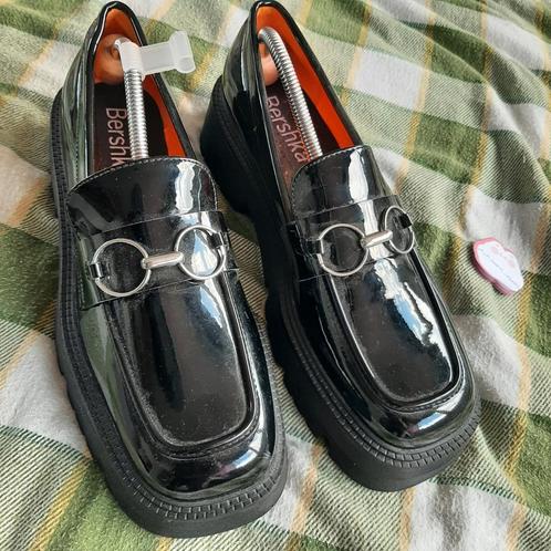 Bershka Mary Janes maat 41, Kleding | Dames, Schoenen, Zo goed als nieuw, Espadrilles of Moccasins, Ophalen of Verzenden
