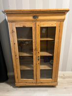 Grenen kastje, Ophalen