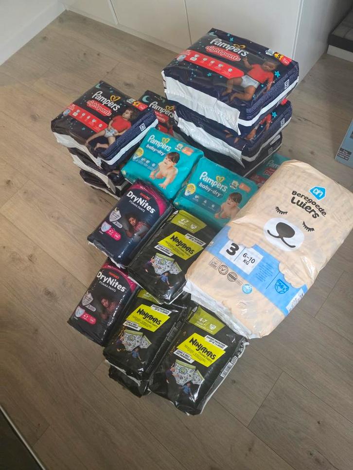 Pampers en andere luiers - groot pakket!, Kinderen en Baby's, Babyvoeding en Toebehoren, Nieuw, Overige typen, Ophalen