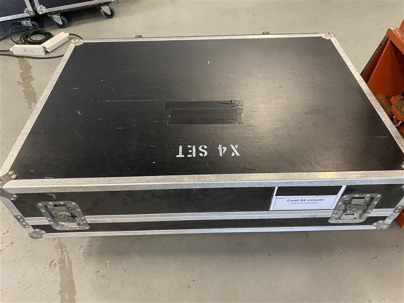 Crest audio mengpaneel, Muziek en Instrumenten, Mengpanelen, Gebruikt, 20 kanalen of meer, Microfooningang, Ophalen