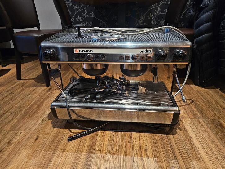 Koffiezetapparaat Casadio Undici A2 voor Horeca *defect*, Witgoed en Apparatuur, Koffiezetapparaten, Niet werkend, Gemalen koffie