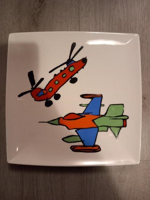 Schaal of bord F-16 Chinook Logistiek Centrum Woensdrecht, Verzamelen, Militaria | Algemeen, Luchtmacht, Overige typen, Nederland