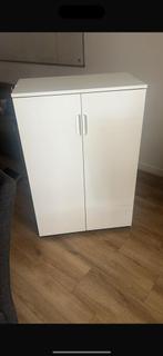 Te koop: Witte IKEA kast, Huis en Inrichting, Kasten | Roldeurkasten en Archiefkasten, Ophalen of Verzenden, Zo goed als nieuw