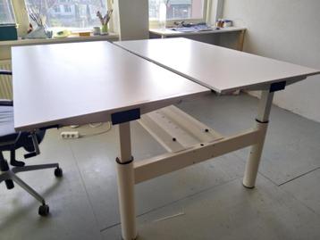 Gispen bureau Duo tm beschikbaar voor biedingen