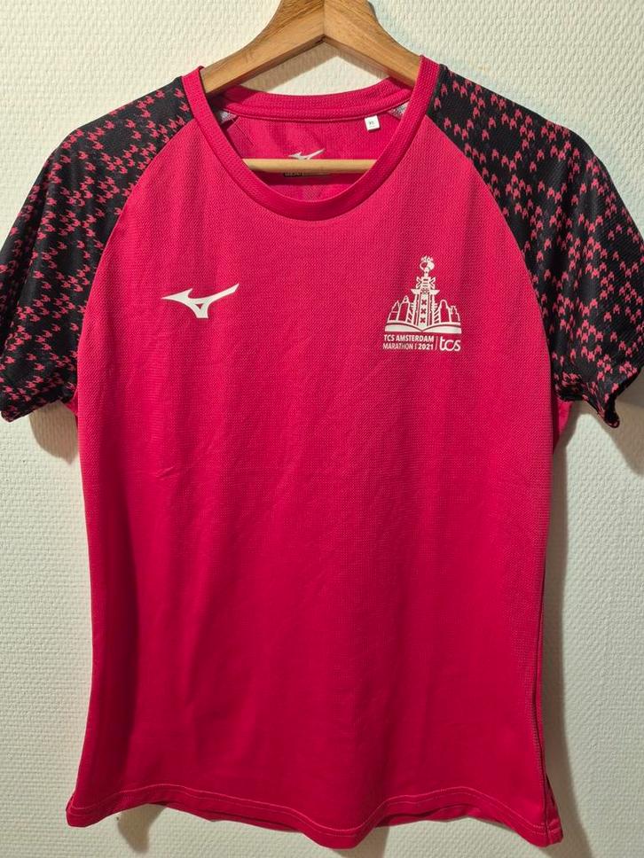 Mizuno Hardloopshirt TCS Amsterdam Marathon 2021- woman  XL, Kleding | Dames, Sportkleding, Zo goed als nieuw, Hardlopen of Fietsen