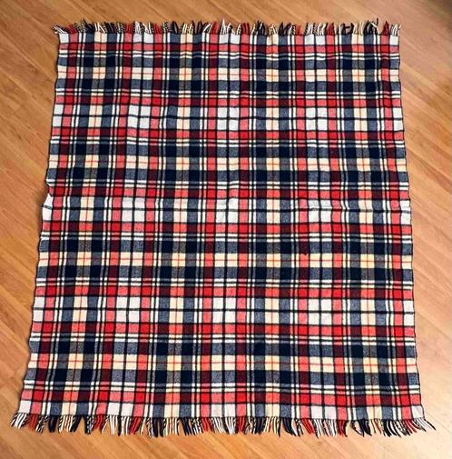 Vintage wollen geruite deken 150/140, Huis en Inrichting, Woonaccessoires | Plaids en Woondekens, Gebruikt, Ophalen of Verzenden