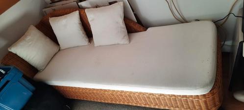 Rotan loungebank., Huis en Inrichting, Slaapkamer | Slaapbanken, Zo goed als nieuw, 70 cm of minder, 190 cm of minder, Eenpersoons