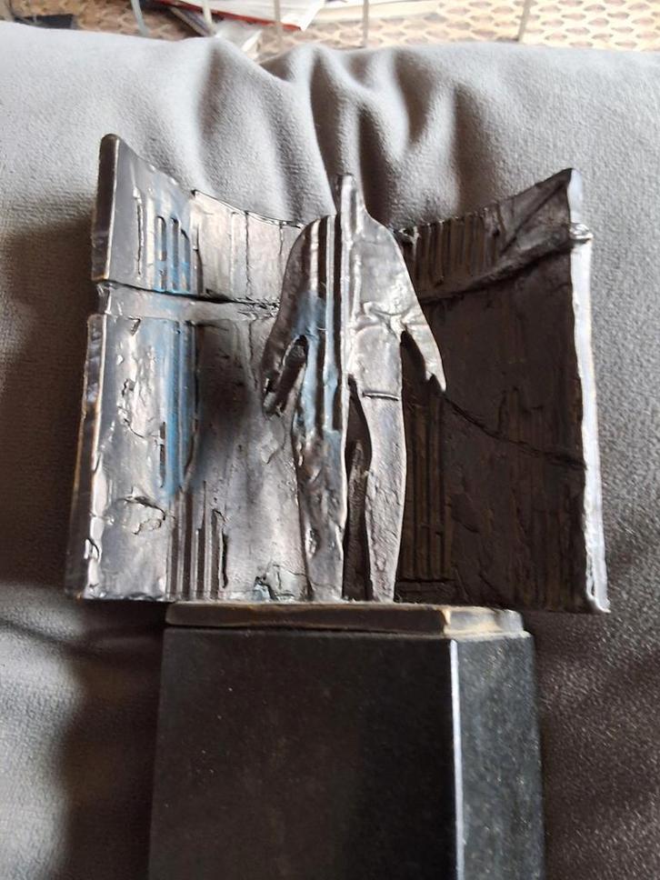 Abstract Brons Beeld Ad Hartog 18cm hg gesigneerd, Antiek en Kunst, Kunst | Beelden en Houtsnijwerken, Ophalen of Verzenden