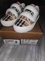 Burberry Schoenen - Zo goed als nieuw!, Kinderen en Baby's, Babykleding | Schoentjes en Sokjes, Schoentjes, Jongetje of Meisje