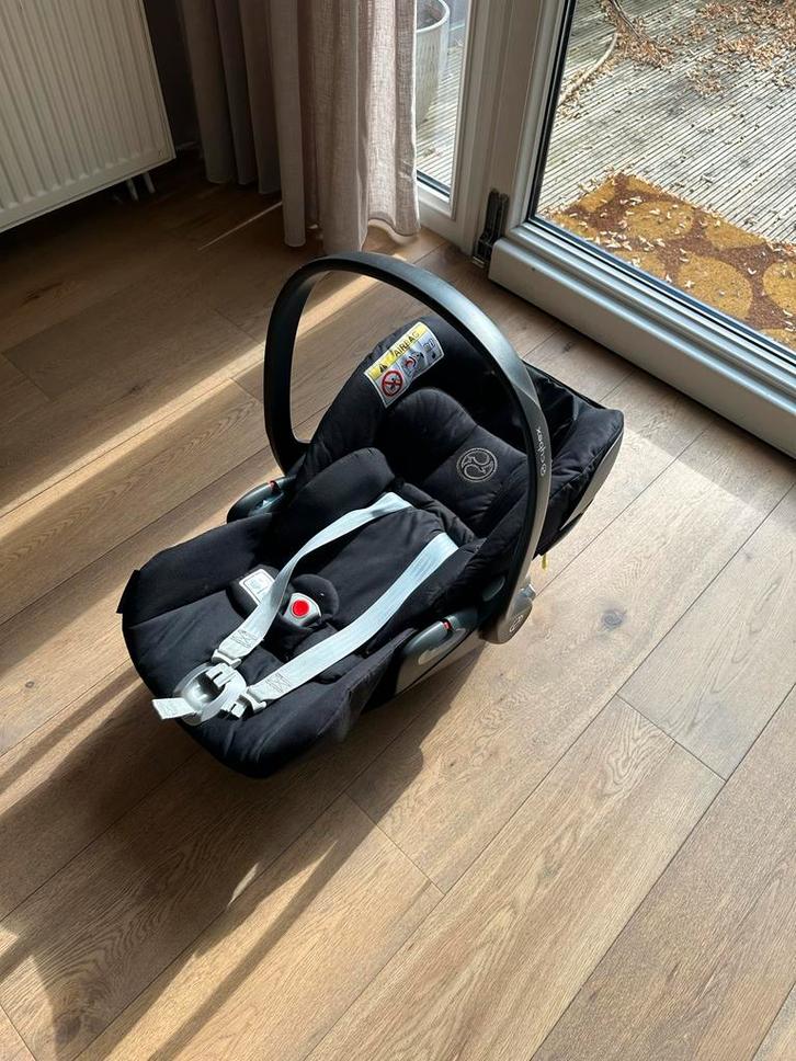 Cybex Cloud Autostoel - met 2 x auto base, Kinderen en Baby's, Autostoeltjes, Zo goed als nieuw, Overige merken, 0 t/m 13 kg, Autogordel of Isofix