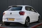Volkswagen Polo 1.0 TSI Comfortline navigatie carplay, Auto's, Voorwielaandrijving, Gebruikt, 580 kg, Wit