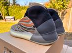 Adidas Yeezy QNTM maat 43 1/3 - Nieuw in doos!, Ophalen of Verzenden, Nieuw, Sneakers of Gympen