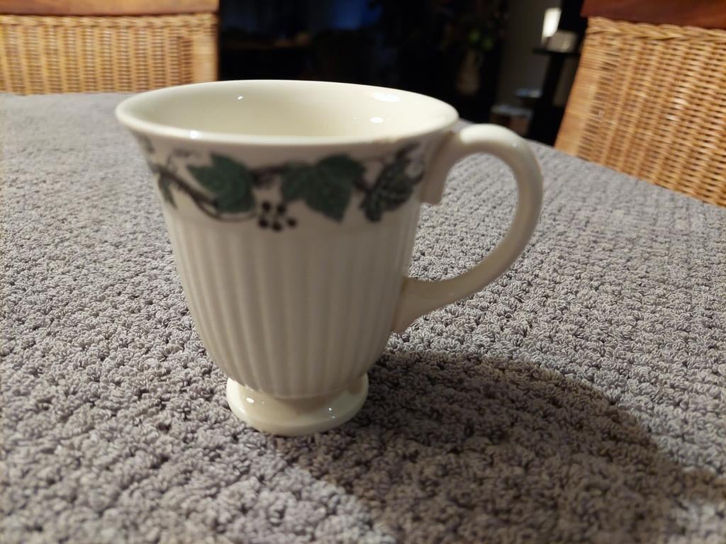 Wedgwood Etruria Barlaston Kopje - Beschadigd, Huis en Inrichting, Keuken | Servies, Ophalen, Gebruikt, Wedgwood, Kop(pen) en/of Schotel(s)