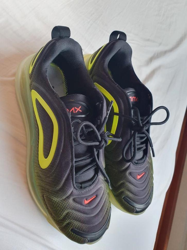 Nike airmax 270 maat 42/8.5 nieuwstaat, Kleding | Heren, Schoenen, Zo goed als nieuw, Sneakers of Gympen, Zwart, Ophalen of Verzenden
