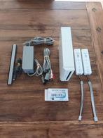 Witte Nintendo Wii incl 18 spellen 2 controllers en HDMI, Ophalen of Verzenden, Zo goed als nieuw, Met 2 controllers