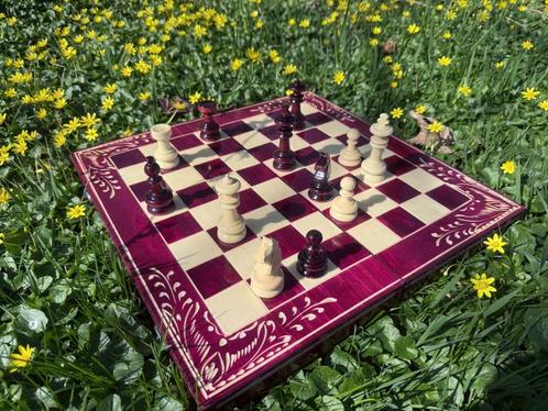 100% handgesneden schaakspel te koop, Hobby en Vrije tijd, Gezelschapsspellen | Bordspellen, Nieuw, Een of twee spelers, Ophalen of Verzenden