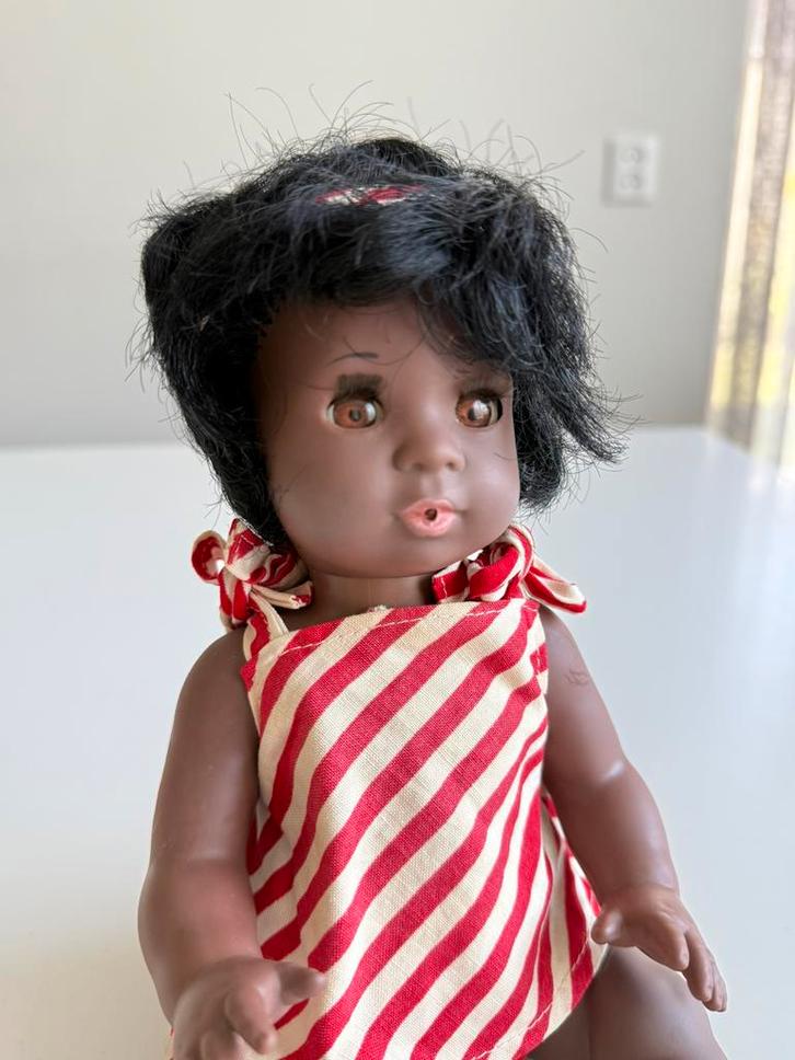 Antieke Schildkröt donkere pop doll, Verzamelen, Poppen, Gebruikt, Pop, Verzenden