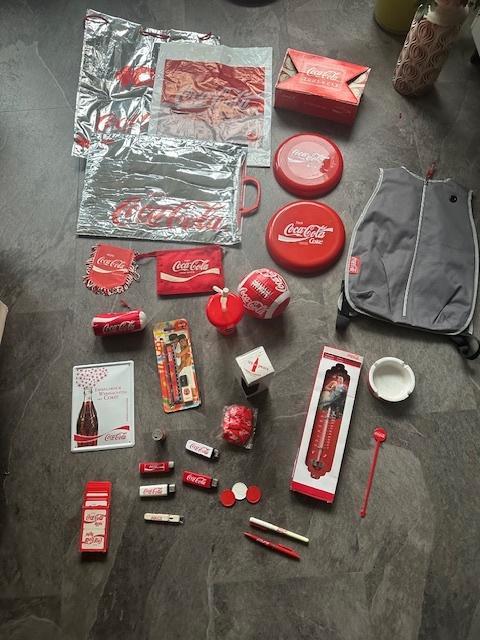 Coca Cola verzameling. thermometer, rugtas, frisbee, enz., Verzamelen, Merken en Reclamevoorwerpen, Gebruikt, Gebruiksvoorwerp