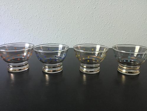 4 retro dessert glaasjes / bowl schaaltjes met sterretjes, Verzamelen, Glas en Borrelglaasjes, Zo goed als nieuw, Overige typen
