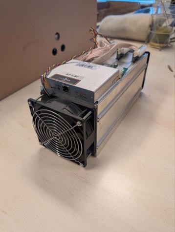 Antminer S9 inclusief voeding beschikbaar voor biedingen
