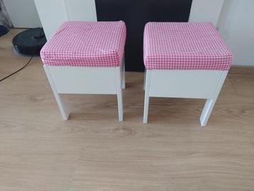 opbergkrukje beschikbaar voor biedingen