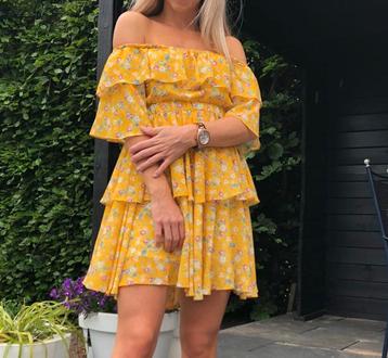 RELISH offshoulder jurkje geel bloemetjes M en L beschikbaar voor biedingen