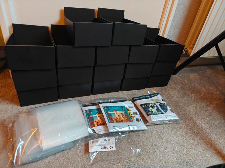 CD bakjes + ruimte besparende hoesjes, Cd's en Dvd's, Cd's | Overige Cd's, Zo goed als nieuw, Ophalen of Verzenden