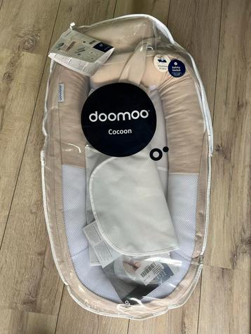 Doomoo Set: Babynestje, Pad & Voedingskussen + badkussen beschikbaar voor biedingen