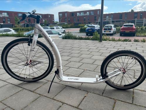 Crussis Cobra One Step (ongebruikt) kickbike wit, Fietsen en Brommers, Steps, Zo goed als nieuw, Kickbike, Ophalen
