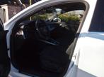 Audi A3 Sportback 30 TFSI Business edition | Apple Carplay |, 65 €/maand, Stof, Gebruikt, Wit