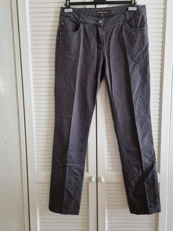 Sandwich Easy Broek maat 44. beschikbaar voor biedingen