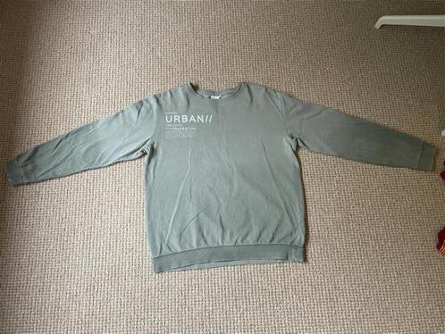 Groene trui met tekst (urban life)., Kleding | Heren, Truien en Vesten, Zo goed als nieuw, Maat 46 (S) of kleiner, Groen, Ophalen of Verzenden