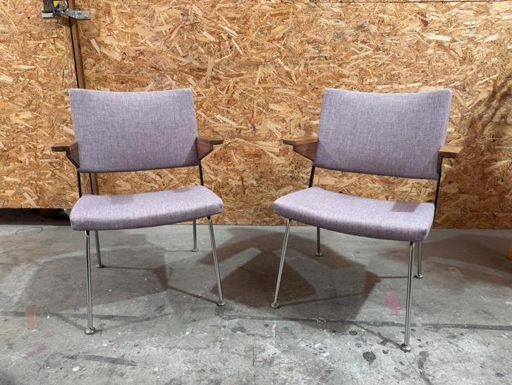 2x Gispen 1268 fauteuils, Huis en Inrichting, Fauteuils, Zo goed als nieuw, Stof, 50 tot 75 cm, Minder dan 75 cm, Ophalen