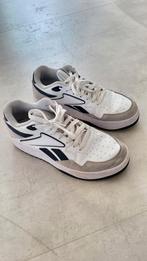 Reebok classic ATR chill wit maat 41, Ophalen of Verzenden, Zo goed als nieuw, Wit