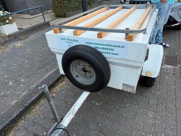 Aanhanger te huur beschikbaar voor biedingen