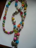 PRACHTIGE LANGE KRALENKETTING MET VELE KLEUREN, Verzenden, Overige materialen, Ketting