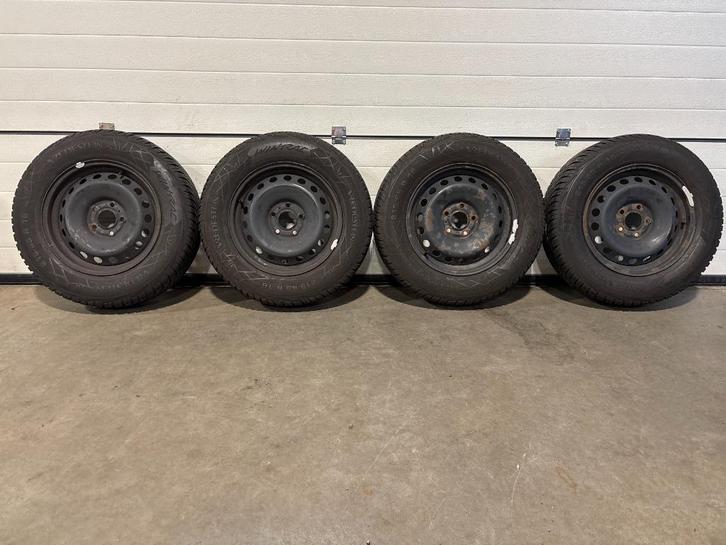 16" vredestein winterbanden 5 x 114.3 nissan qashqai...., Auto-onderdelen, Banden en Velgen, Banden en Velgen, Winterbanden, 16 inch