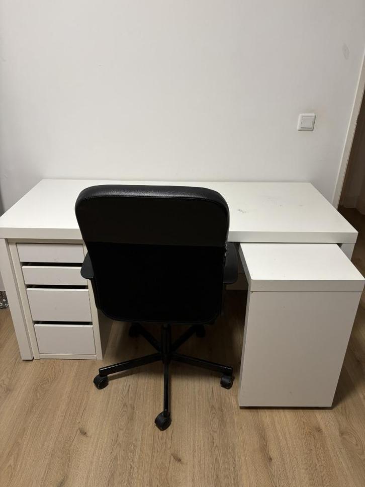 Bureau met bureaustoel en ladekast, Huis en Inrichting, Bureaus, Gebruikt, Bureau, Ophalen