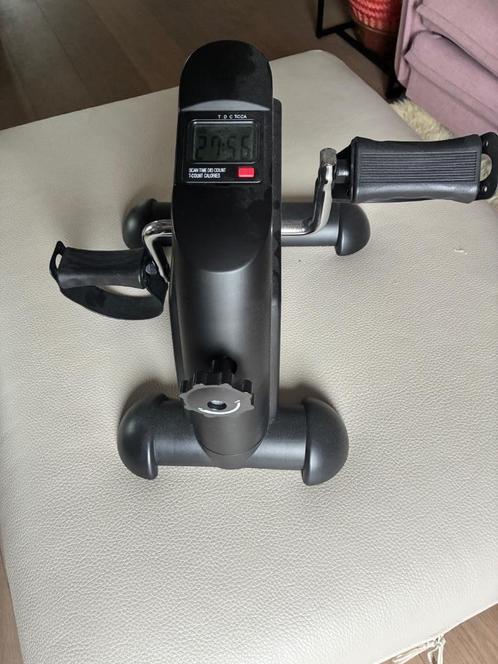 Sationary Bike, Sport en Fitness, Fitnessmaterialen, Zo goed als nieuw, Overige typen, Borst, Ophalen