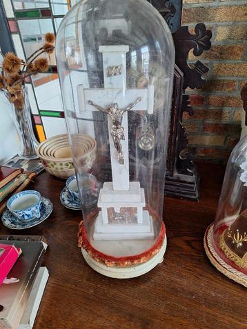 Diverse religie items beschikbaar voor biedingen