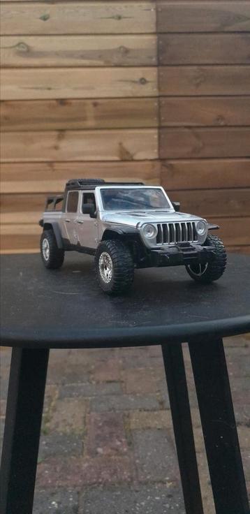Modelauto 1:24 Jeep Gladiator beschikbaar voor biedingen