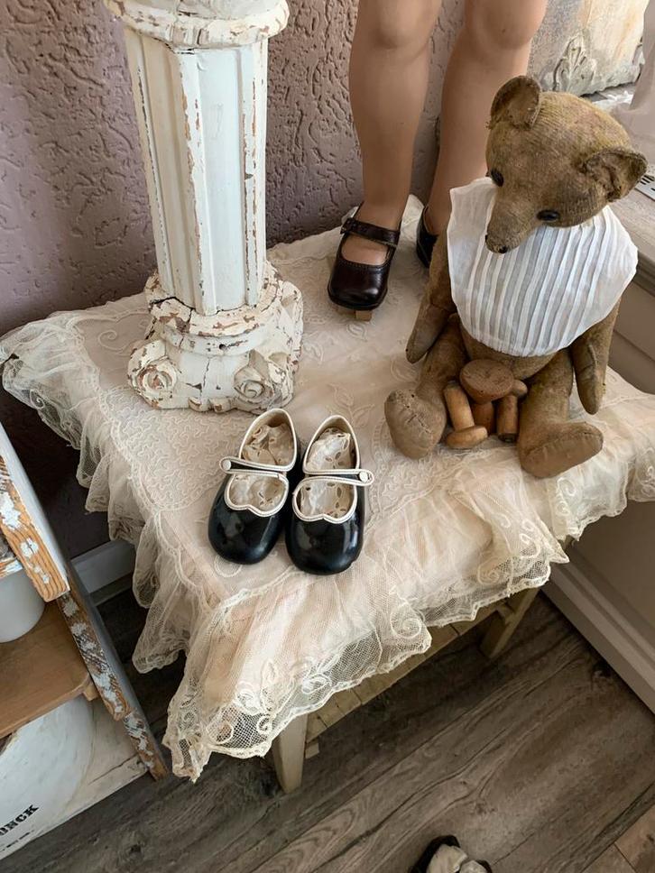 Leuke brocante zwarte lakschoentjes, Verzamelen, Poppen, Ophalen of Verzenden