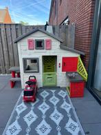 Smoby speelhuis met picknick tafel en keukentje., Ophalen of Verzenden, Gebruikt, Kunststof