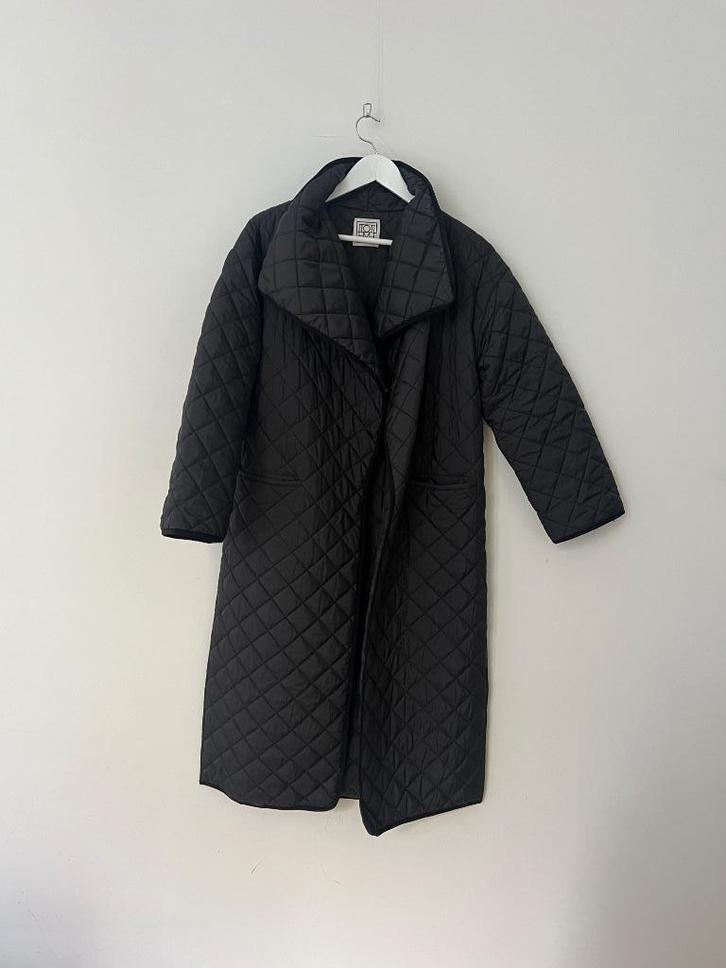 Toteme Annecy Quilted Coat, Kleding | Dames, Jassen | Winter, Gedragen, Maat 34 (XS) of kleiner, Zwart, Ophalen of Verzenden
