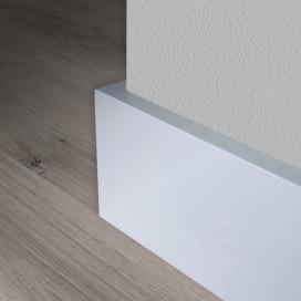 Meranti plint 18x90mm 490cm beschikbaar voor biedingen