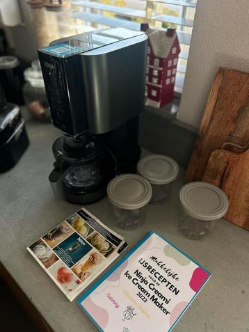 Ninja Creami IJsmachine + 3 Bakken & Receptenboek beschikbaar voor biedingen