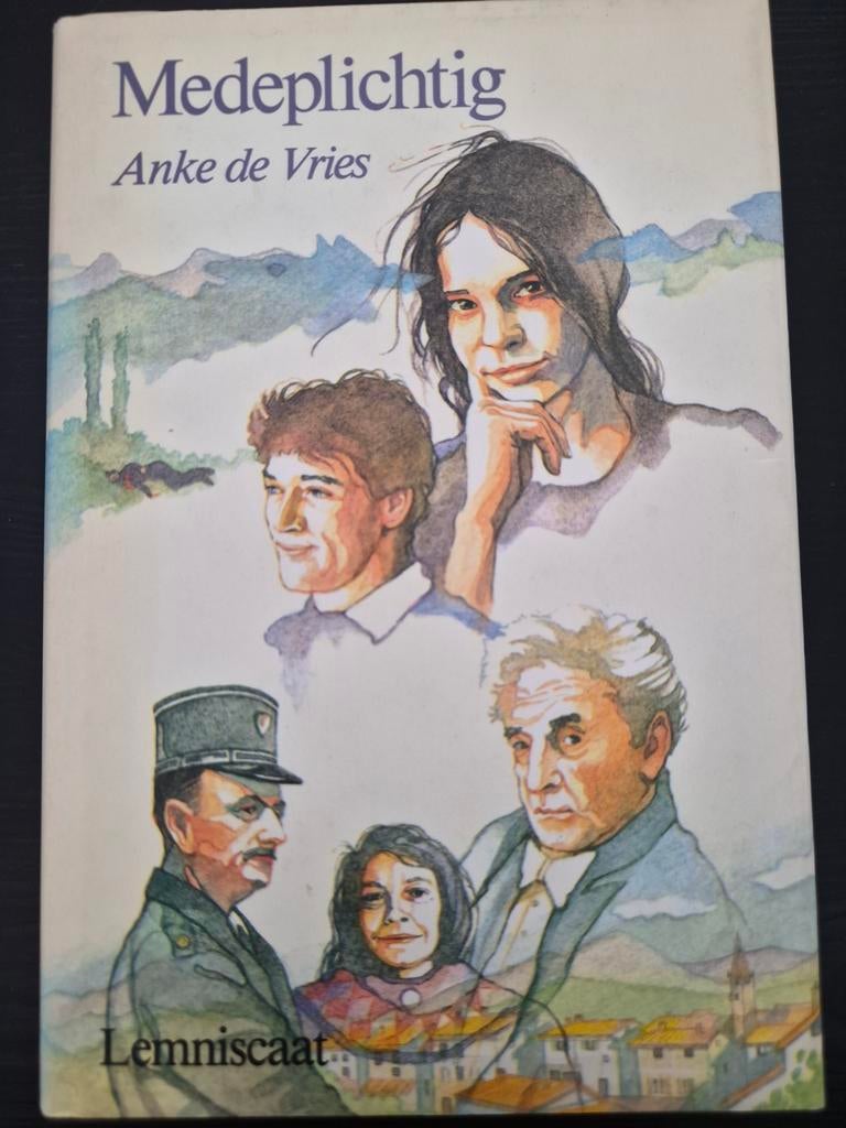 Medeplichtig - Anke de Vries, Ophalen of Verzenden, Gelezen, Anke de Vries, Nederland