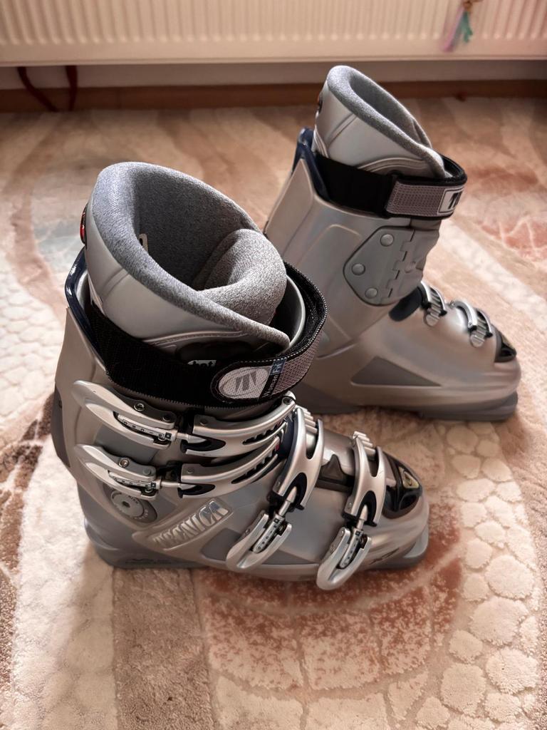 Skischoenen nieuwe. New Skiboots, Ophalen of Verzenden
