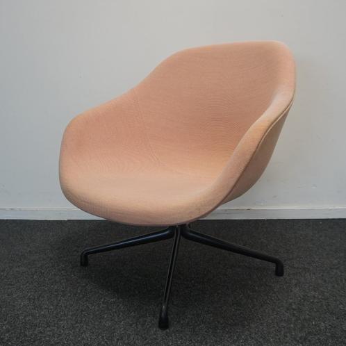 HAY About a Lounge AAL 81 fauteuil | Design | Zwart | Roze, Huis en Inrichting, Fauteuils, Gebruikt, Metaal, Stof, 75 tot 100 cm
