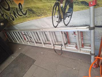 Aftrek 3 10 Transporter beschikbaar voor biedingen